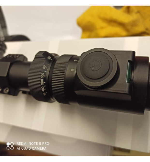 Armada 6-24x56 illuminato Usato