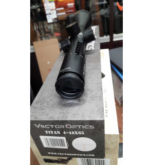 Vector Optics Titan 4-48x65 Usato