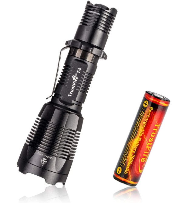 TrustFire Torcia tattica a LED T4 TrustFire Torcia tattica a LED T4