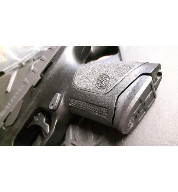Beretta APX Compact cal.9x21