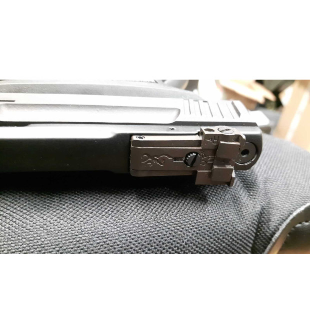Browning Buck Mark Light cal. 22 LR