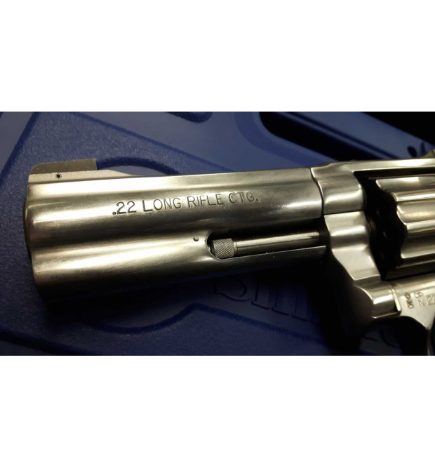 Smith & Wesson 617 cal. 22 LR