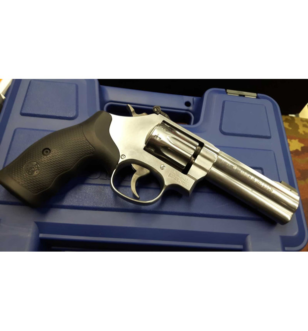 Smith & Wesson 617 cal. 22 LR