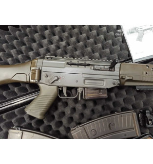 San Swiss Arms SG 553 cal. 223 Rem