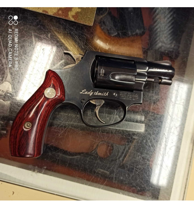 Smith & Wesson 36 Lady Smith cal. 38 SPL
