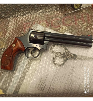 Smith & Wesson 586 cal. 357 Mag