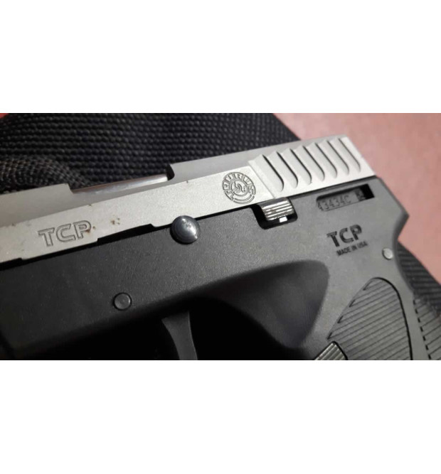 Taurus PT738 cal. 9 corto