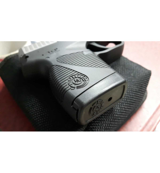 Taurus PT738 cal. 9 corto