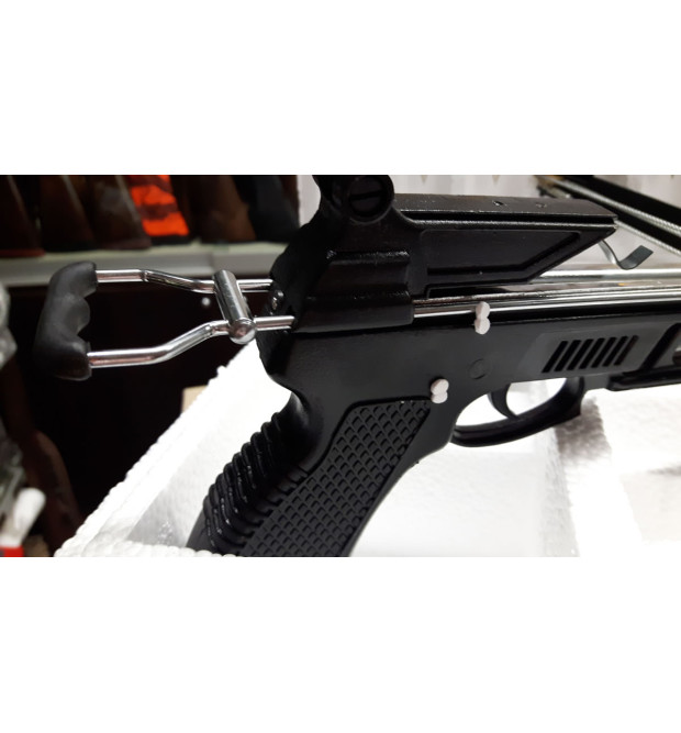 Pistola a balestra carrucolata